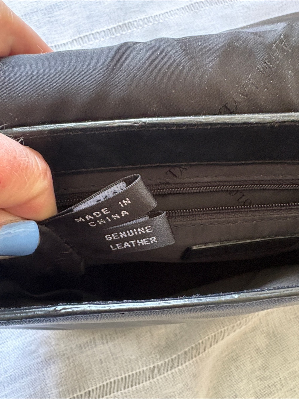 Ann Taylor Classic Black Leather Shoulder Bag - Picture 9 of 14